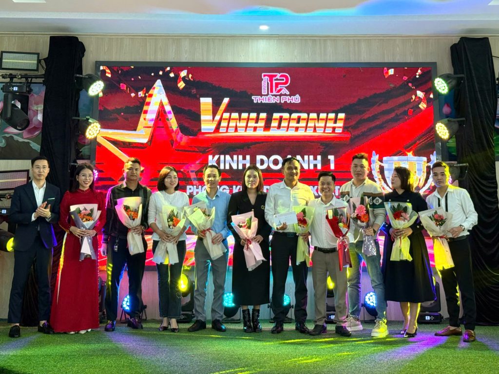 Vinh danh: Phòng kinh doanh 1